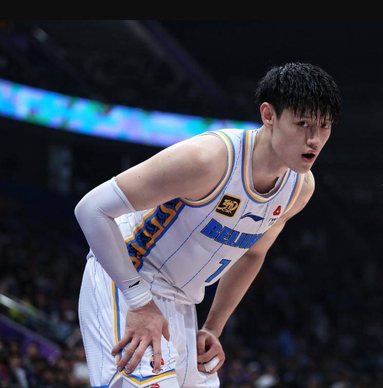 曾凡博这下半生能打球就不错了的简单介绍